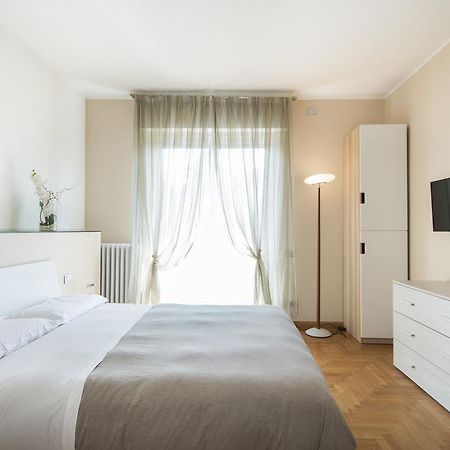 Casa Foscolo Apartment Villa Guardia Luaran gambar