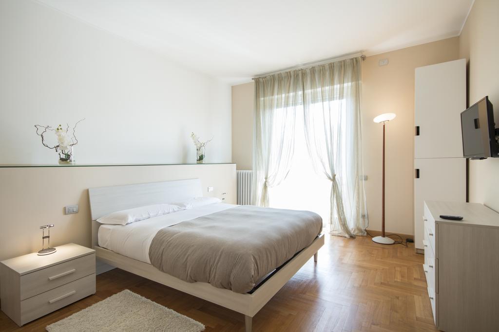 Casa Foscolo Apartment Villa Guardia Luaran gambar